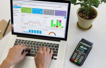 Platinum Partner : Software Reselling Solution